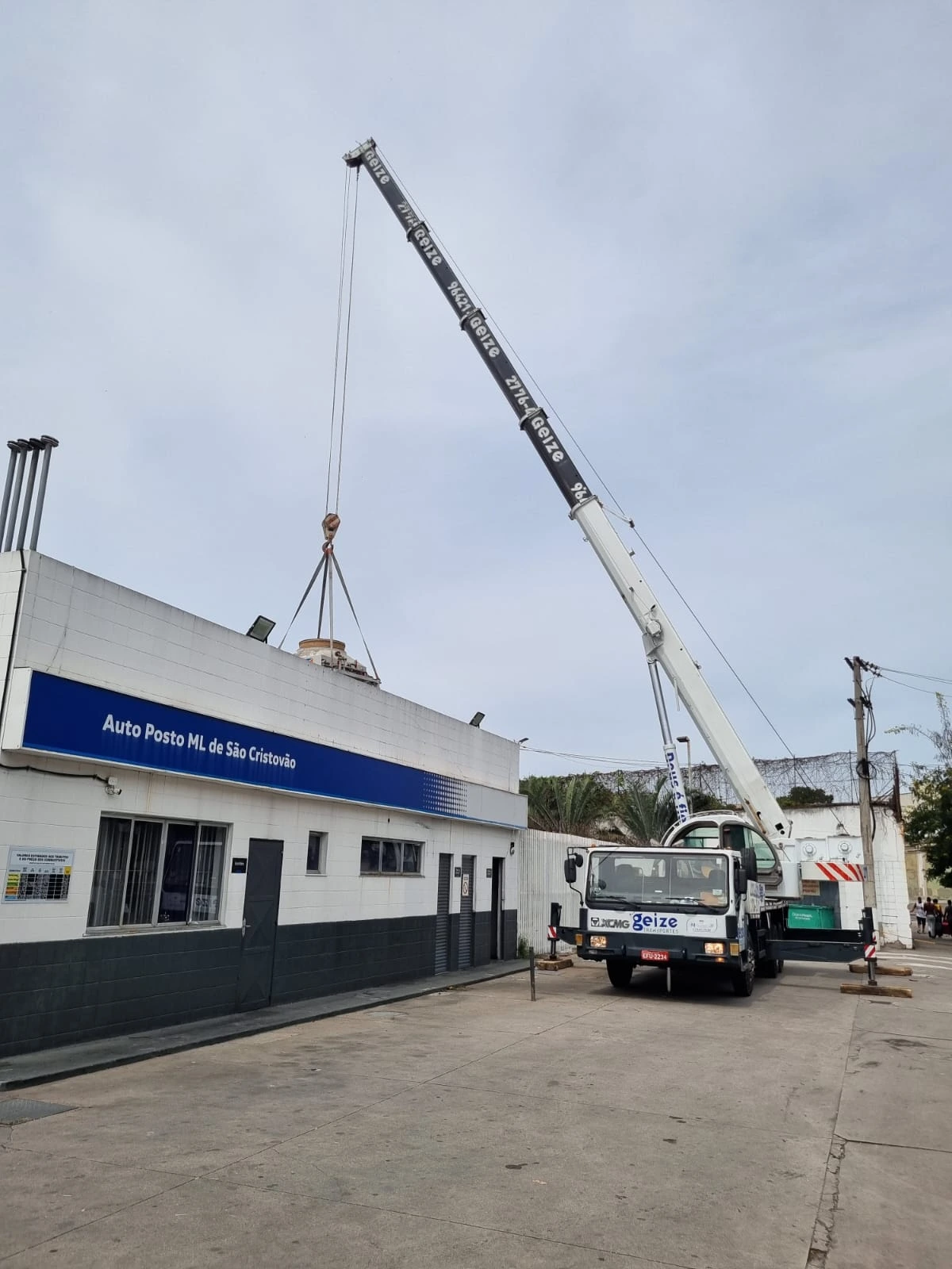 GUINDASTE 30TON PARA CONSTRUÇÃO CIVIL
